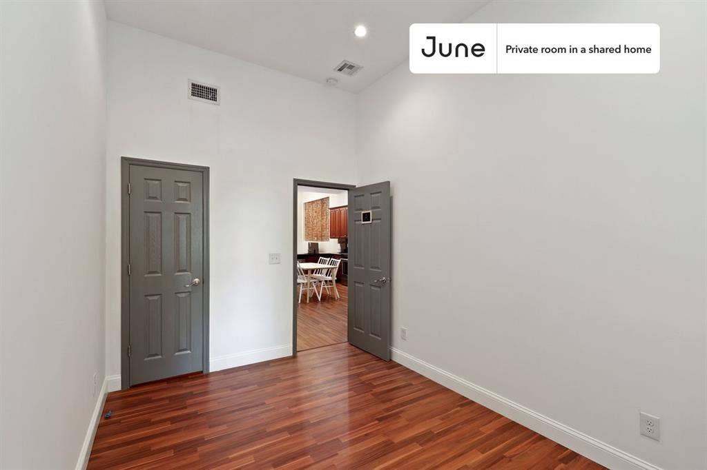 4 BR in New York City