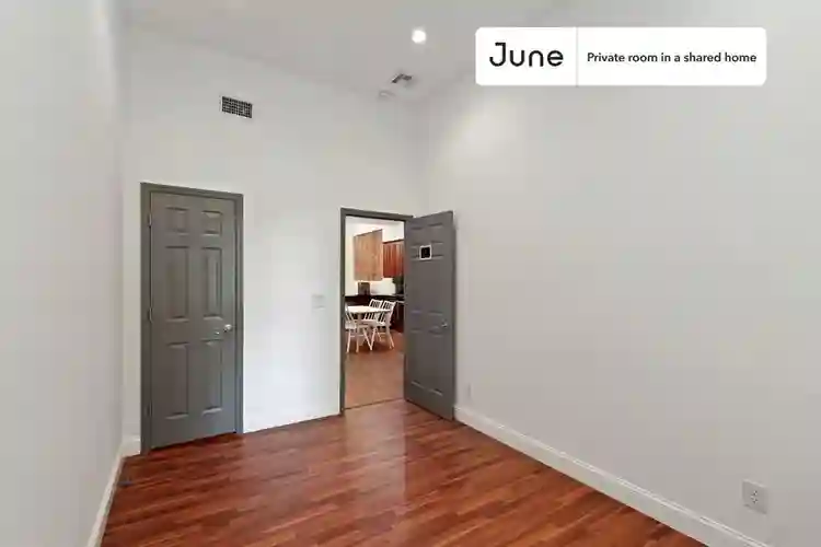 4 BR in New York City