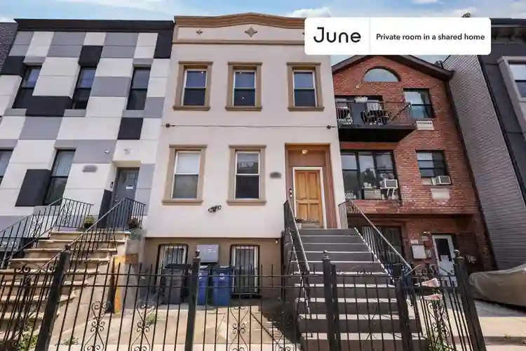 4 BR in New York City