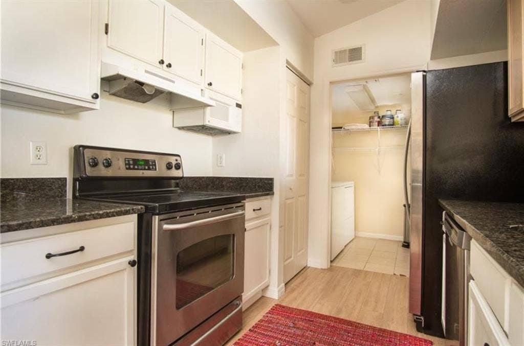 Room for rent in great location!