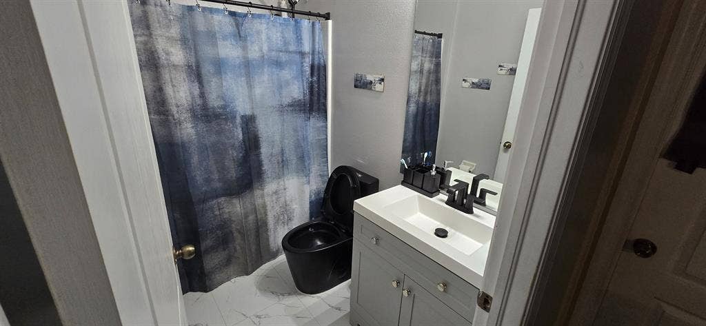 gated pool community in ruskin fl