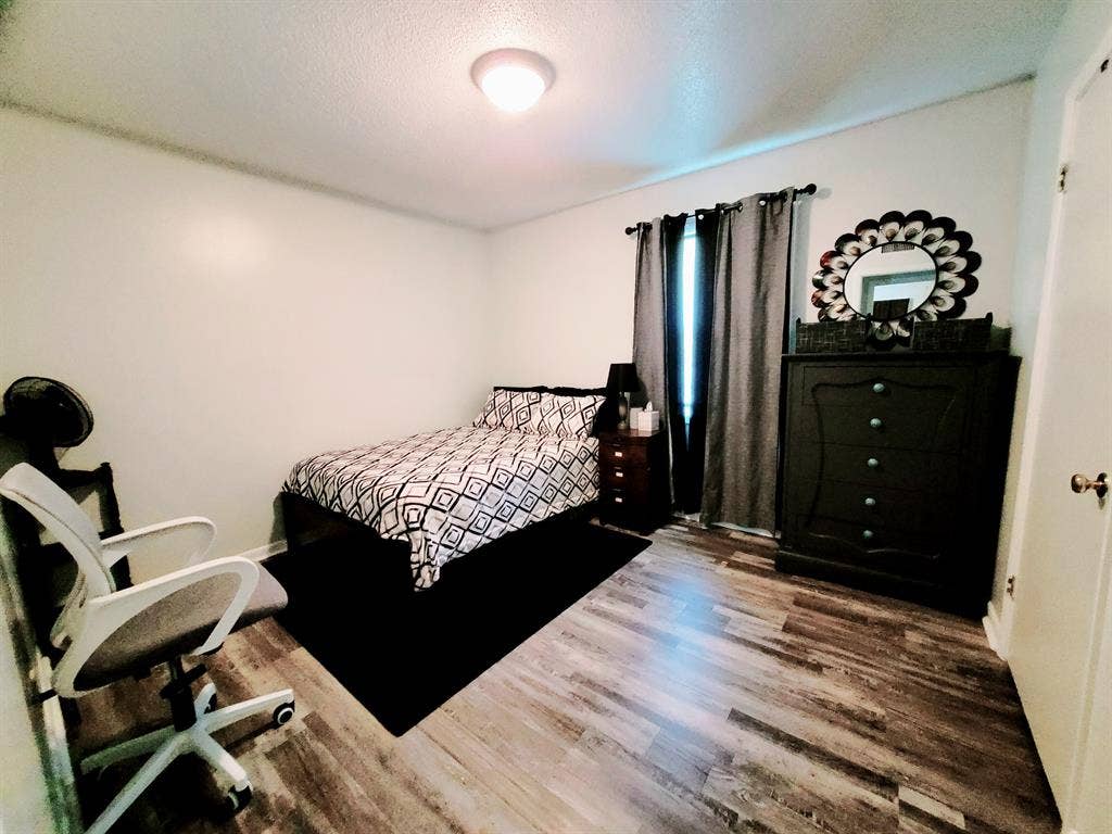 ●●UNAVAILABLE AT THIS TIME●●