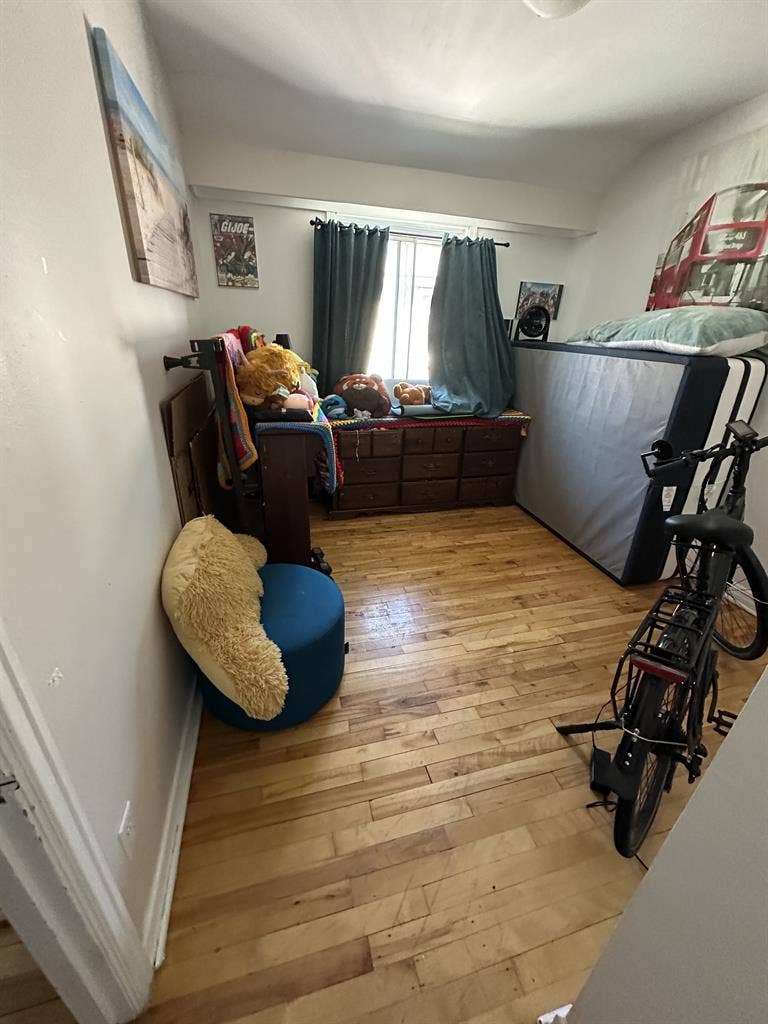 1 Bedroom, Shared bathroom