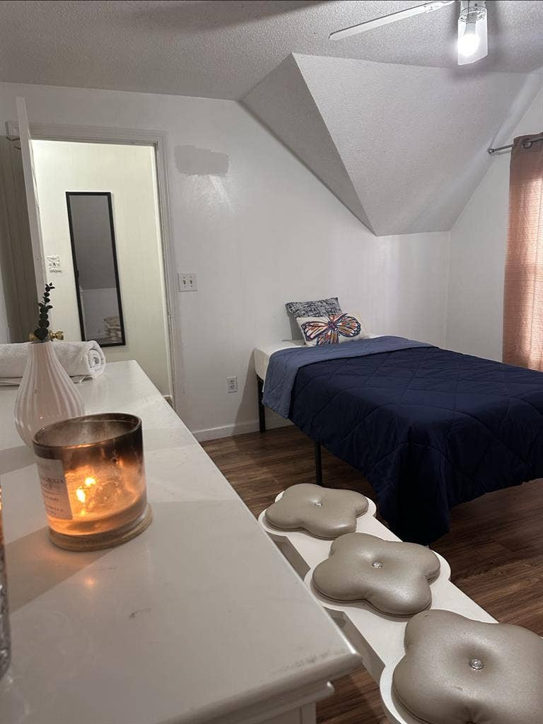 New Listing Holyoke Close to all