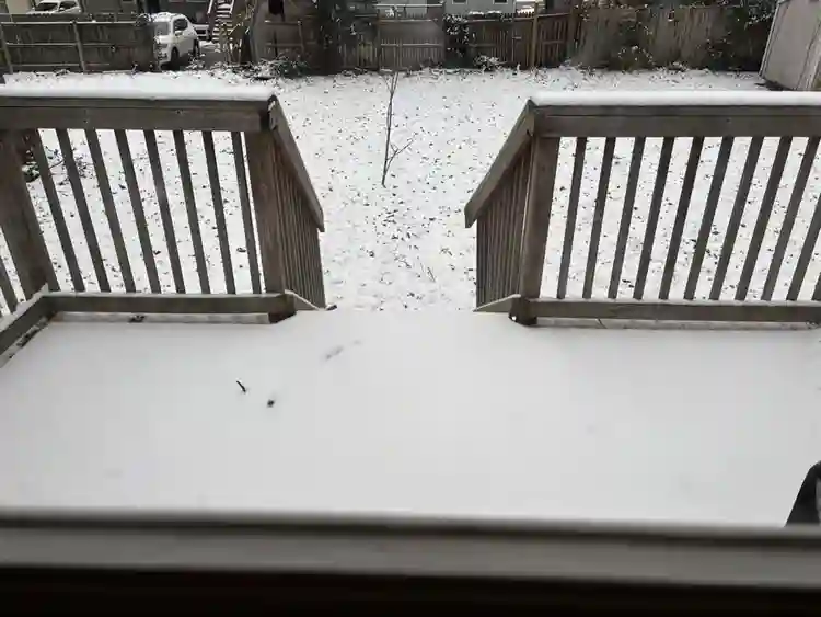 bedroom w/ private full bath Dec