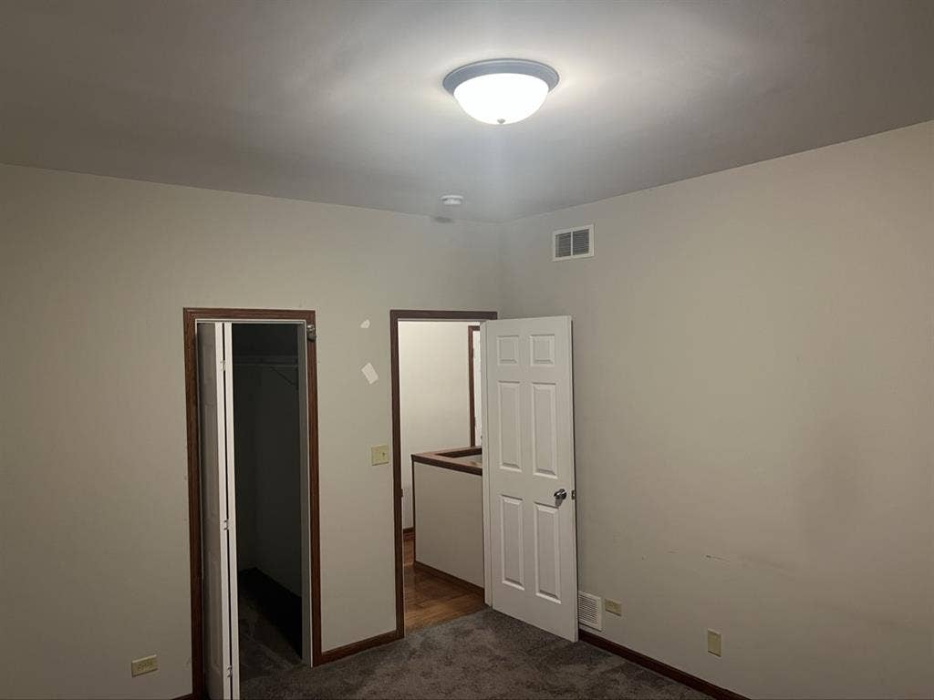 Large room closet private balcony