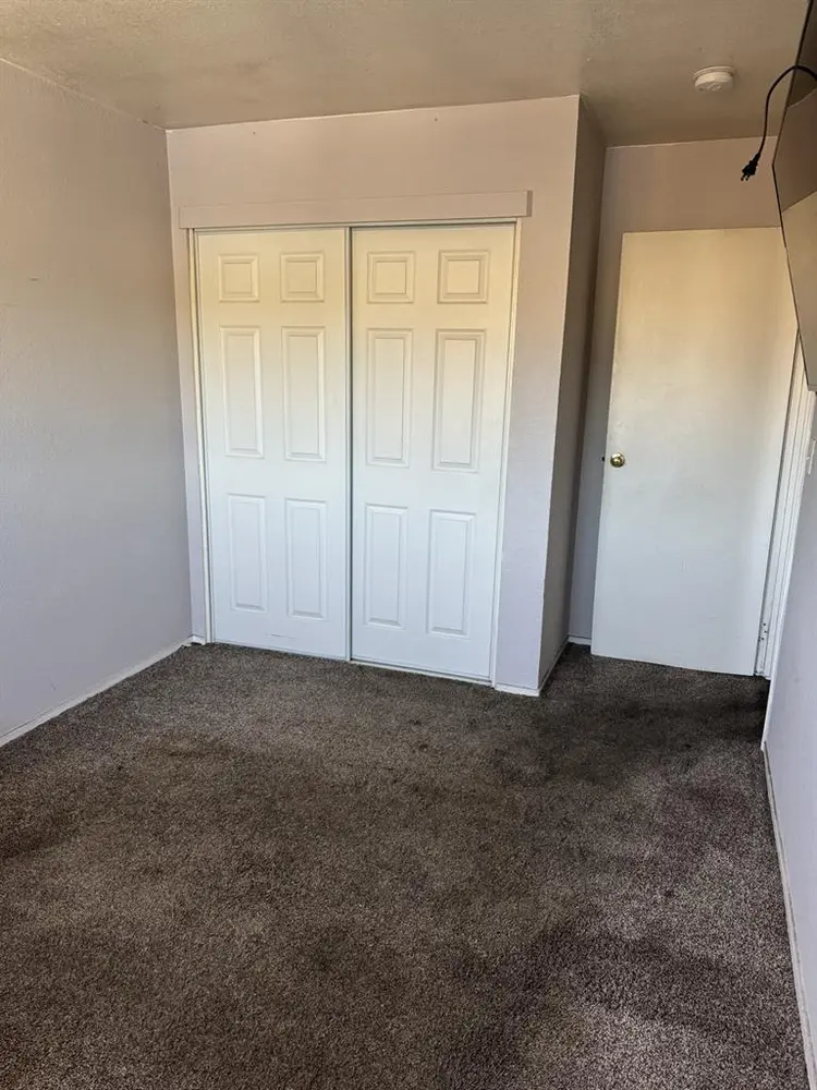 $ Room for Rent split utilities