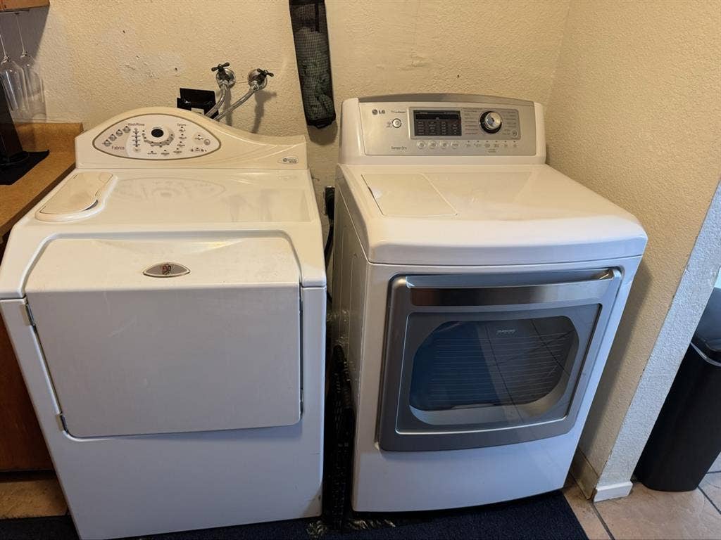 $ Room for Rent split utilities