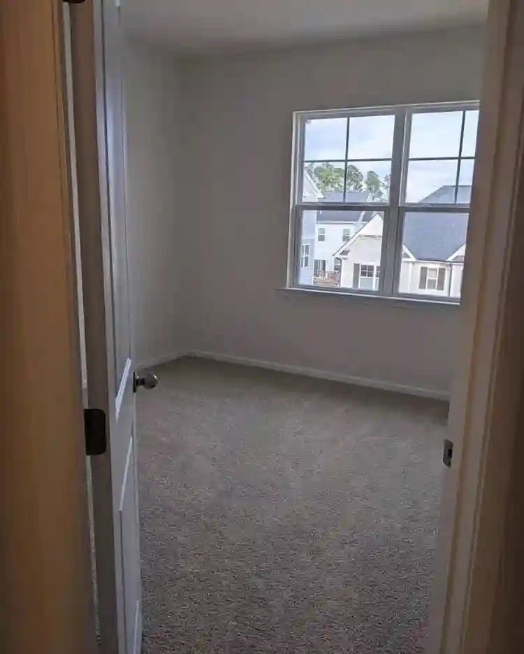 4 BR in Apex