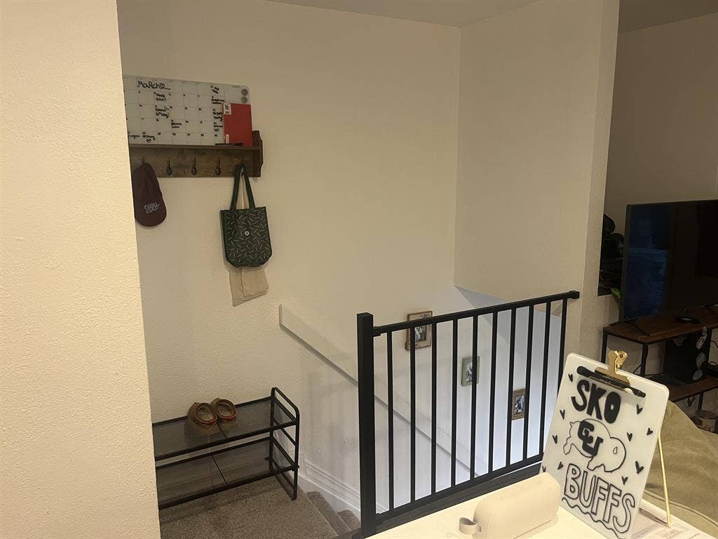 CU Apt On The Hill 3 BED Spring Sub