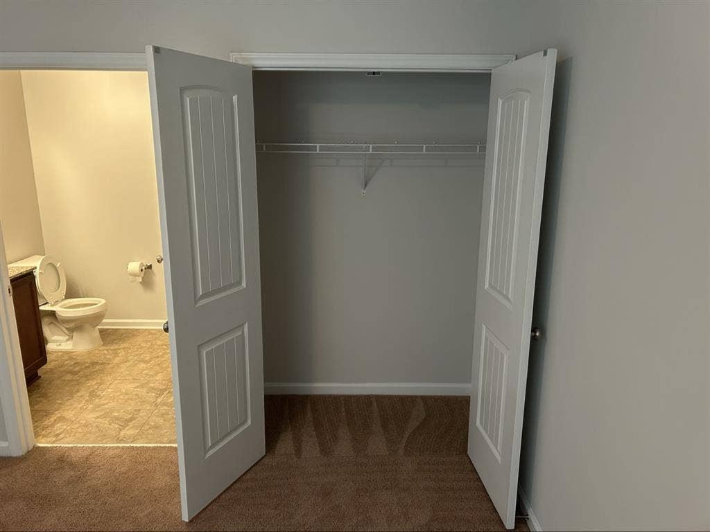 Good Credit 
Roommate wanted