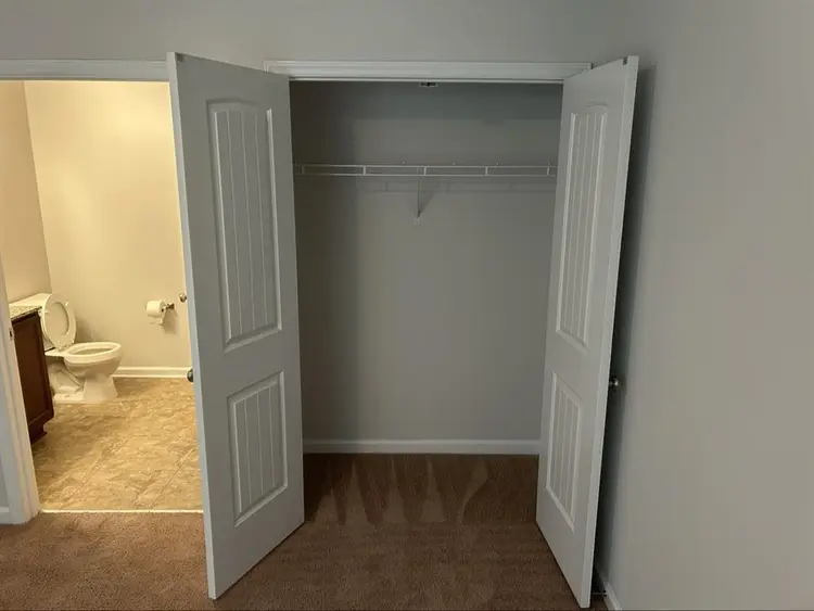 Good Credit
Roommate wanted