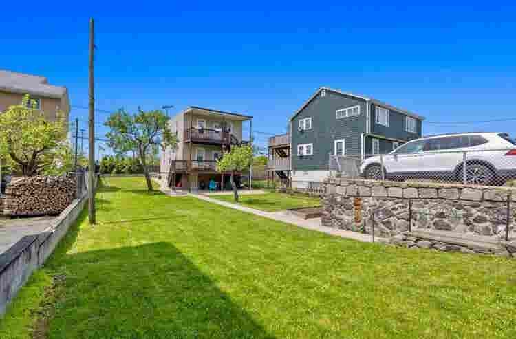 1 Master Bedroom Available in Condo