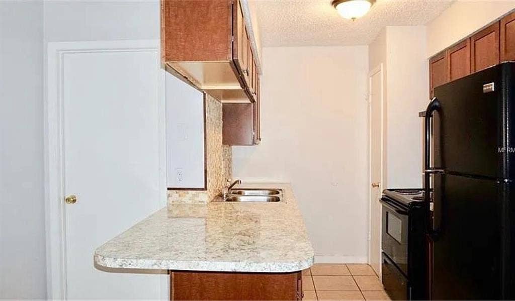 Need a roommate asap!!