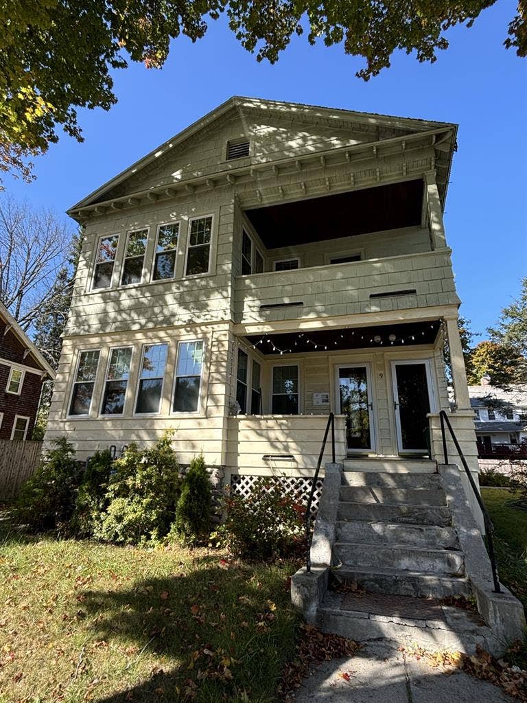 Looking for A Roommate!! :)