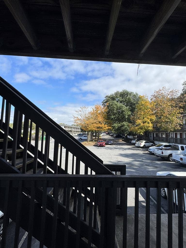 b close to beachwood