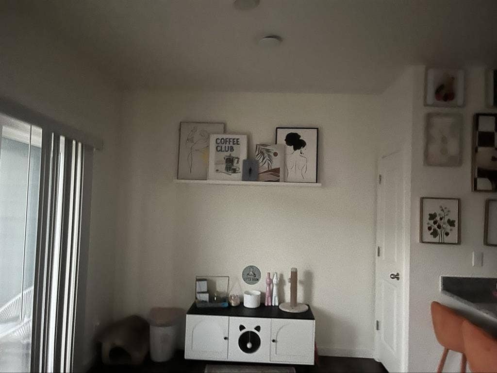 One bedroom in townhouse