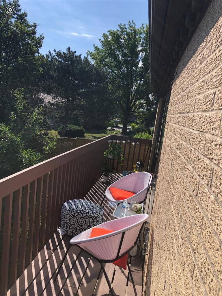 Female tenant needed - large house