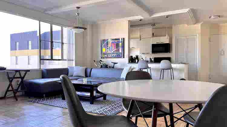 Room with Breathtaking DTLA View