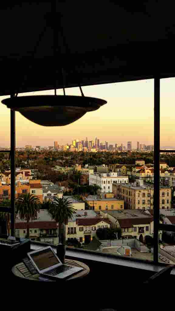 Room with Breathtaking DTLA View
