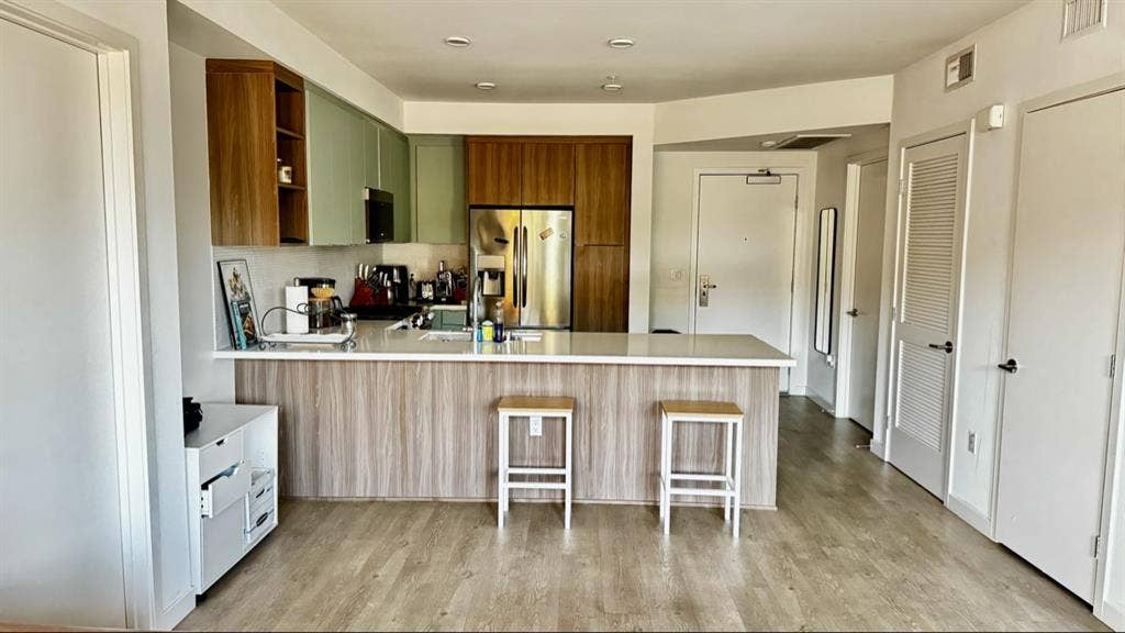 Roommate Wanted — Move-In Dec/Jan