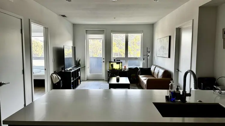 Roommate Wanted — Move-In Dec/Jan