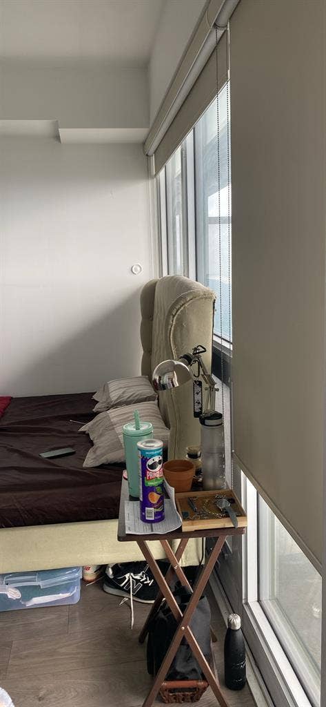 Temporary stay mid mov to jan end