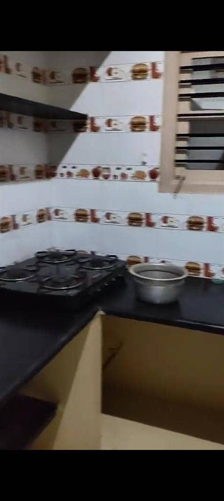 Looking for a female roommate