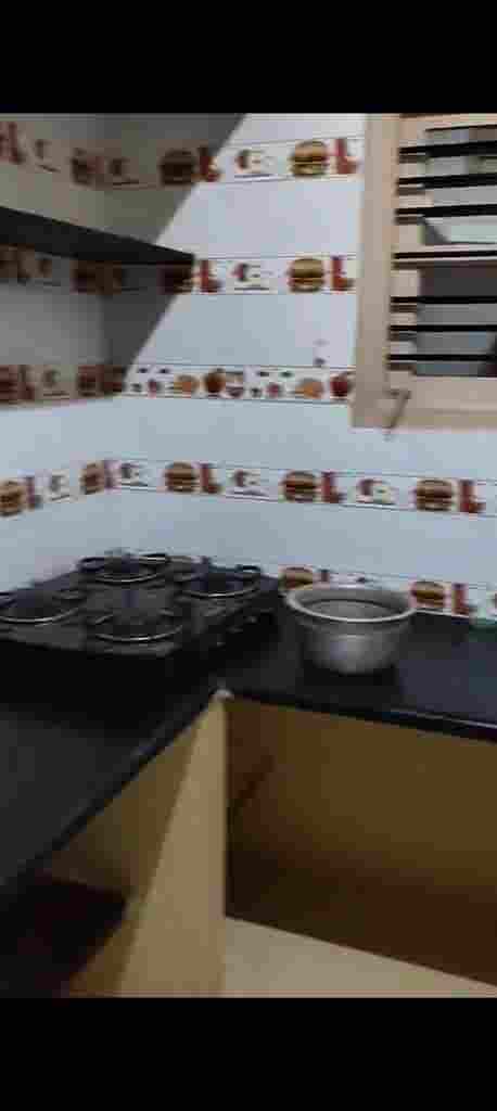 Looking for a female roommate