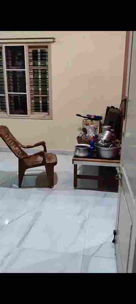 Looking for a female roommate