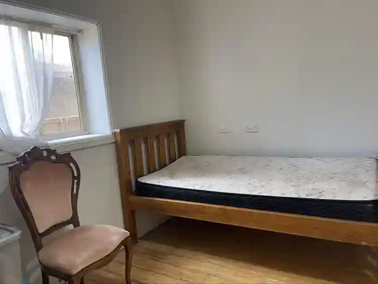 Studio room fully furnished bills