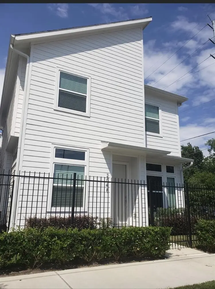 Awesome home in midtown -female or