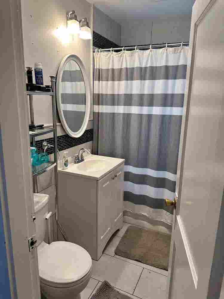 Furnished room for rent close to T