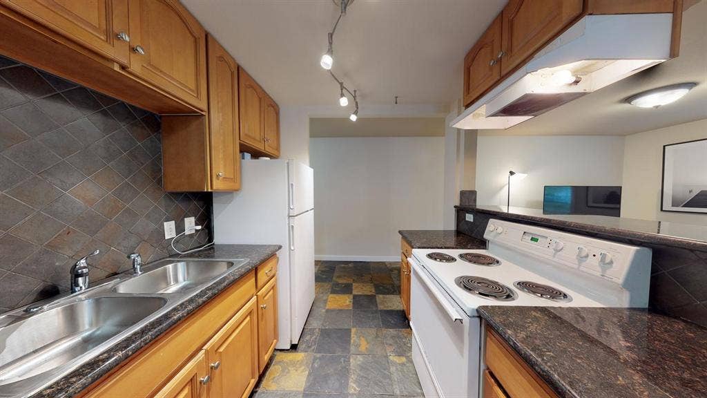 1 BR in Seattle