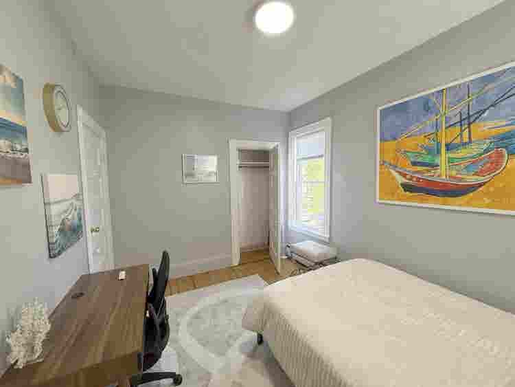 2BR Apartment with Private Deck