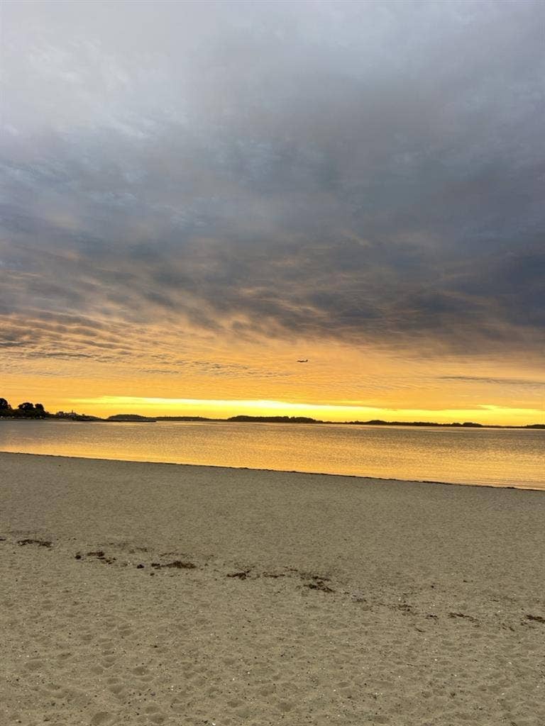 2BR Apartment with Private Deck