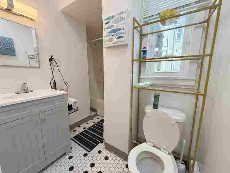 2BR Apartment with Private Deck