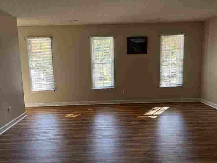Master Bedroom/Includes Utilities