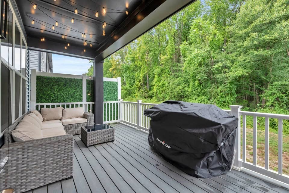 Bedroom w/ Private Bath + Office