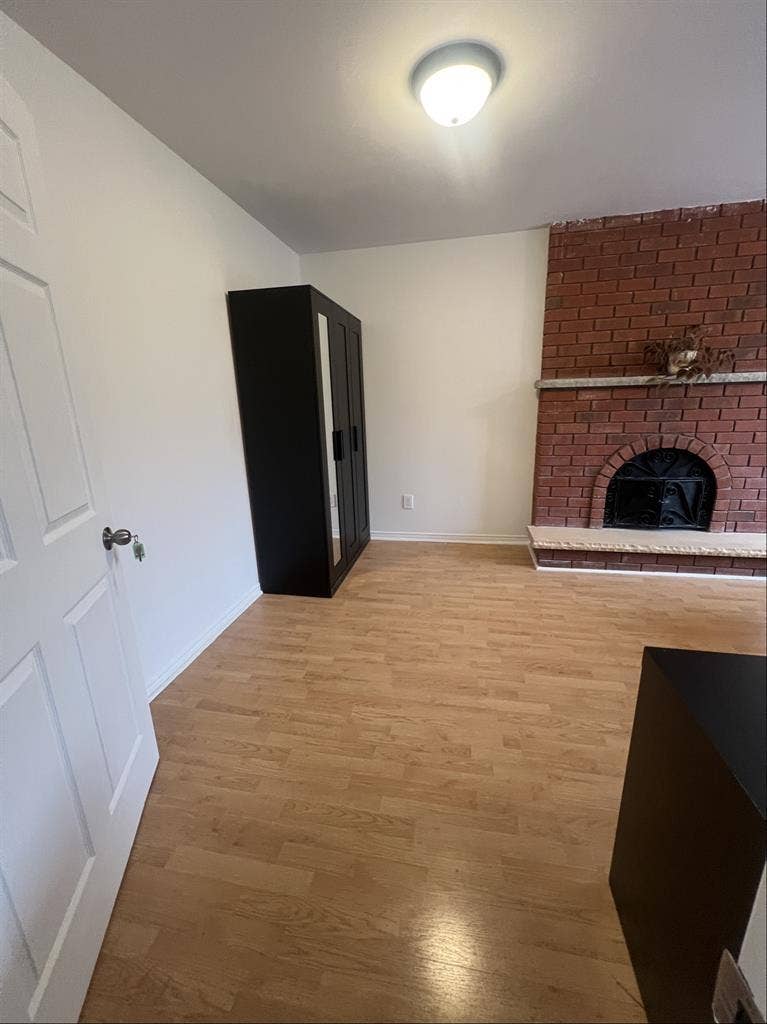 A spacious and bright room $