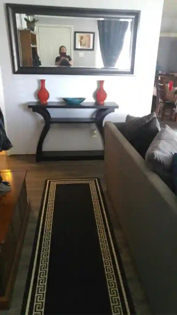 Room for rent (males preferred)