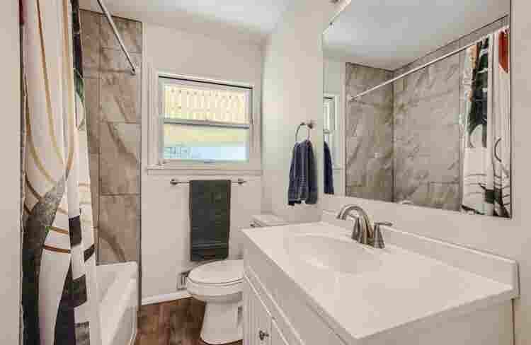 Seeking January roommate