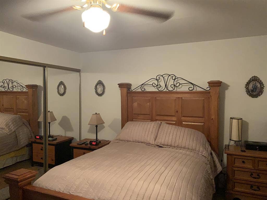 ROOM FOR RENT ( GARDENA )