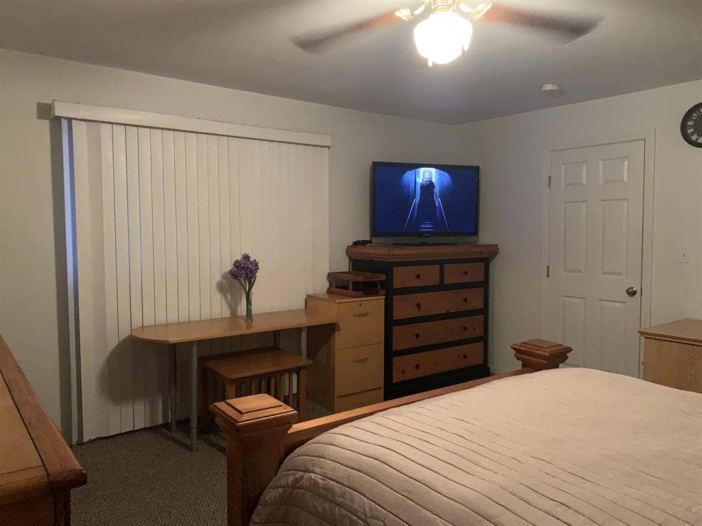 ROOM FOR RENT ( GARDENA )