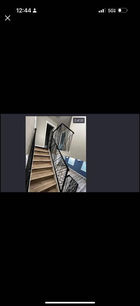 Needing two roommates !