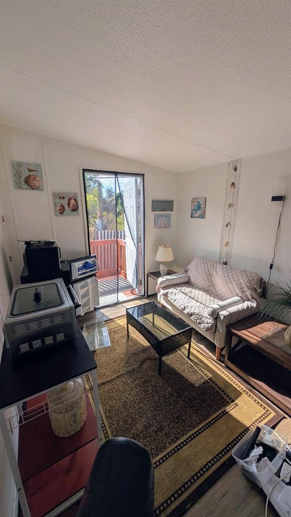 Room for rent month to month