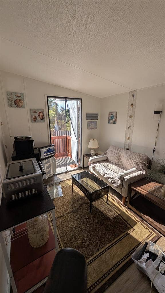 Room for rent month to month