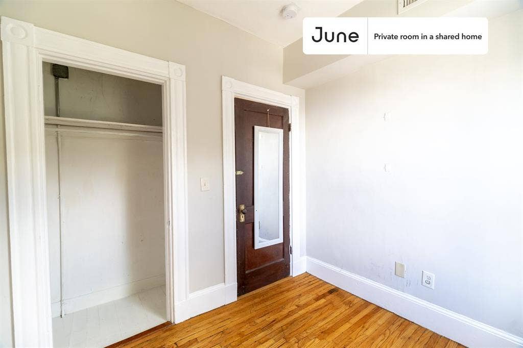 4 BR in Boston