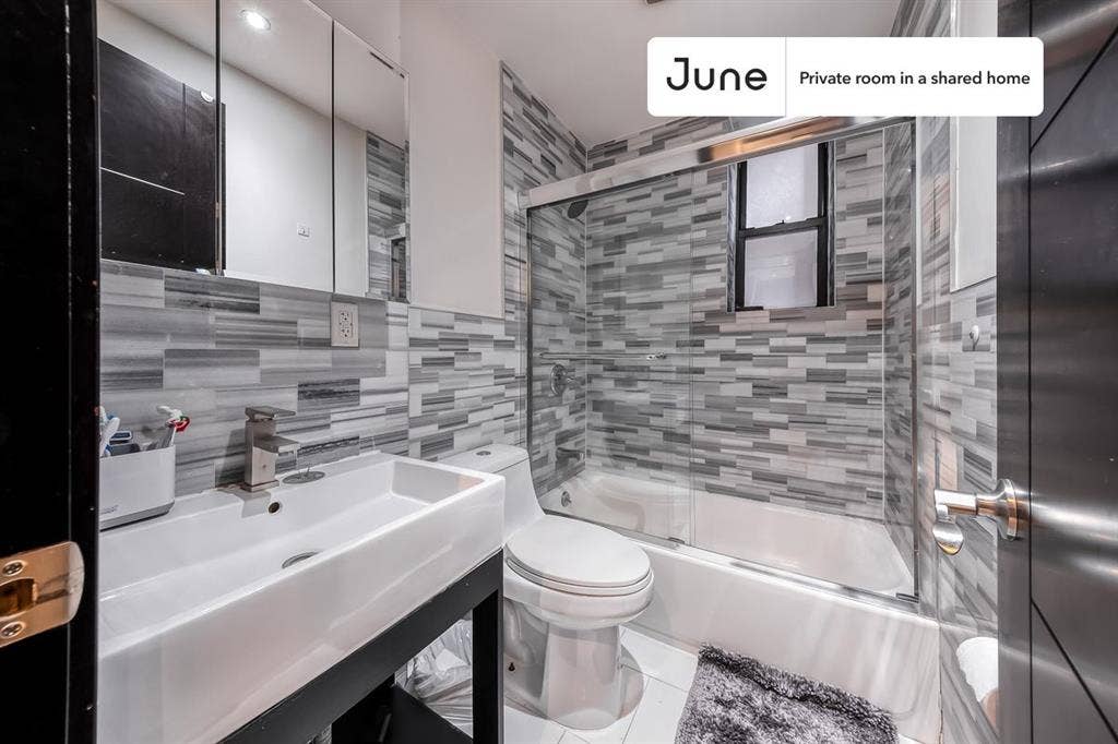 4 BR in New York City