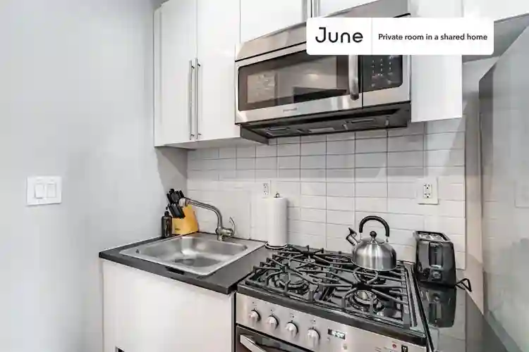 2 BR in New York City